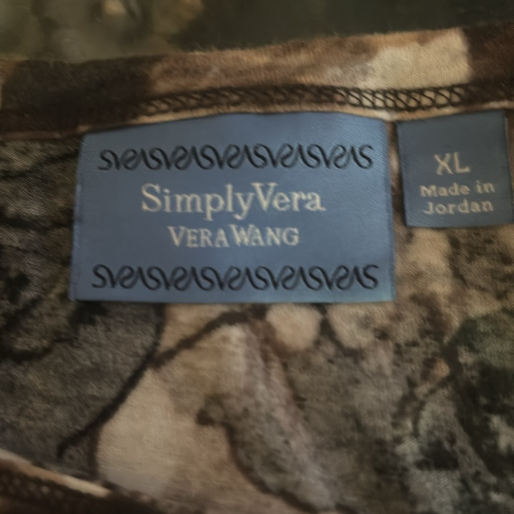 Simply Vera Vera Wang top - Picture 4 of 4
